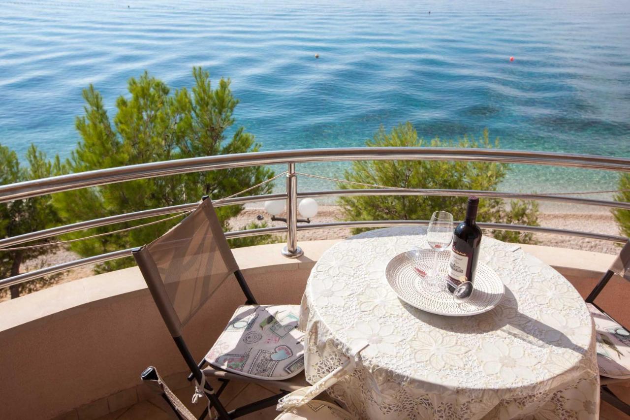 Apartments Marijan - Beachfront Tucepi Luaran gambar