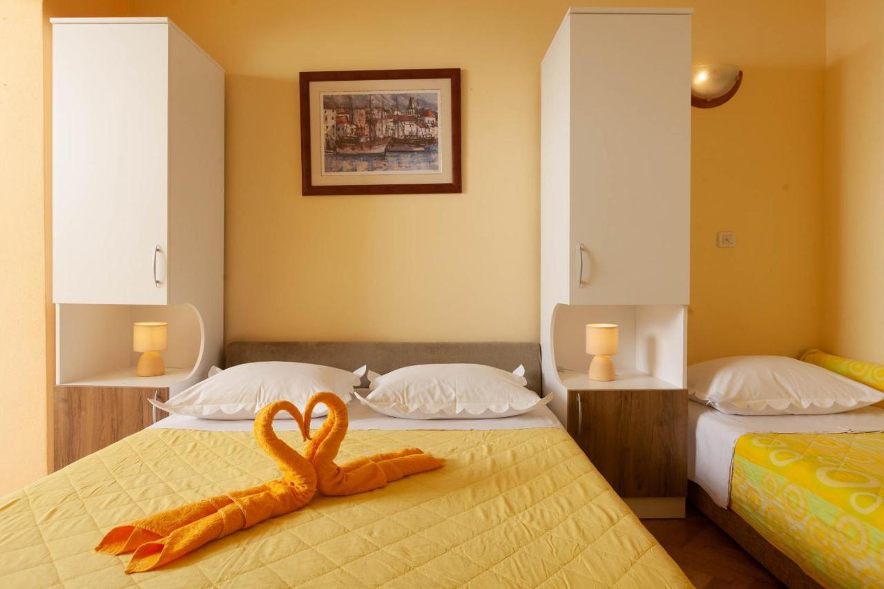 Apartments Marijan - Beachfront Tucepi Luaran gambar