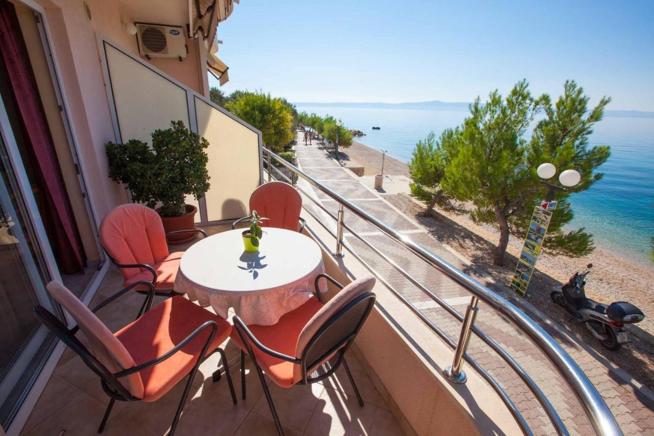 Apartments Marijan - Beachfront Tucepi Luaran gambar