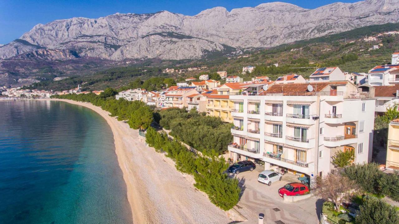 Apartments Marijan - Beachfront Tucepi Luaran gambar